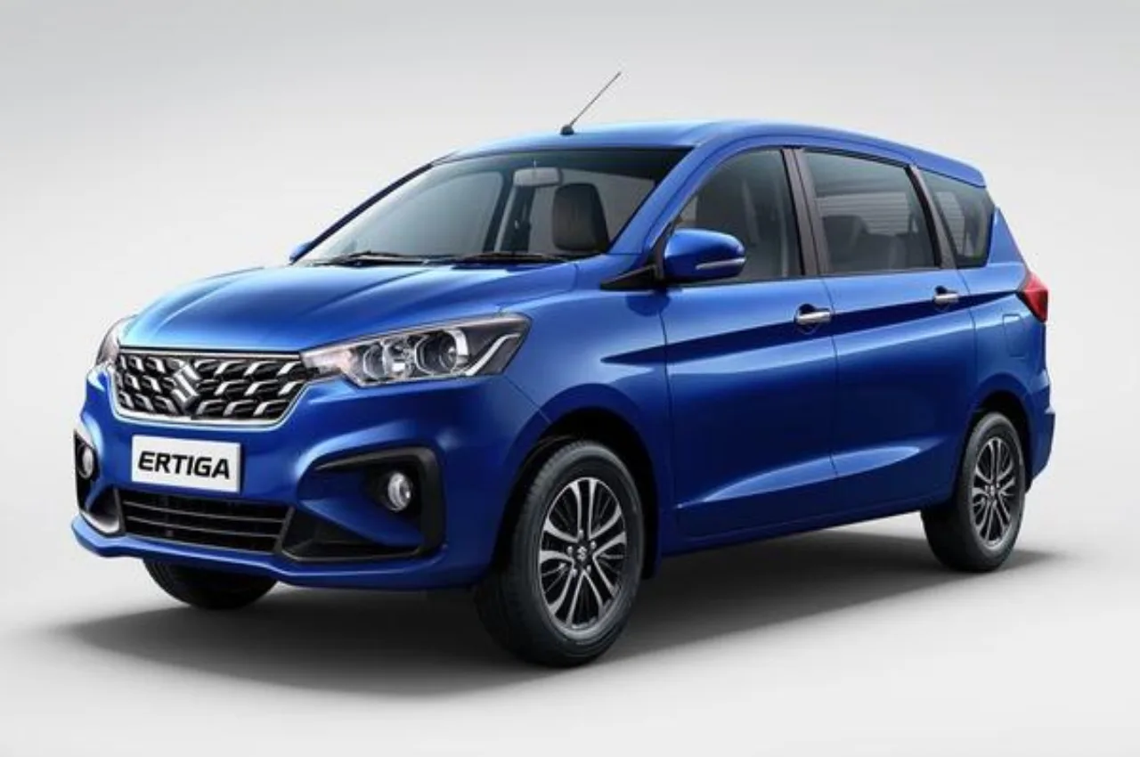 Kia Carens को मात दे...