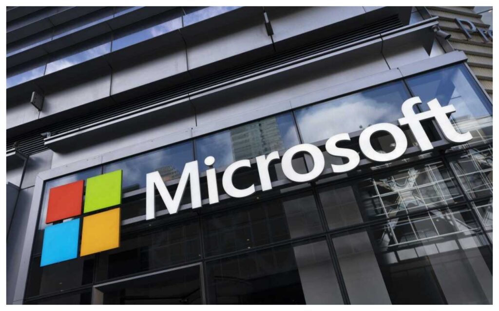 माइक्रोसॉफ्ट सर्वर ठप होने से मचा भगदड़, दुनियाभर में उड़ान सेवाएं बाधित, दिखा अफ़रातफ़री का माहौल