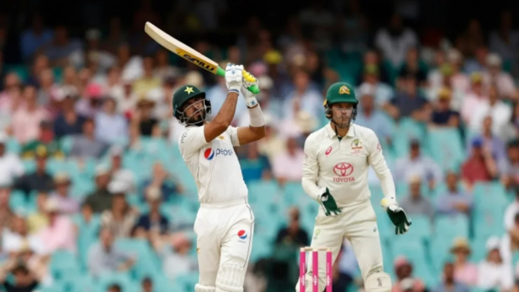 बांग्लादेश के खिलाफ टेस्ट सीरीज से पहले पाकिस्तान के लिए आई बुरी खबर, स्टार खिलाड़ी हुआ पूरी सीरीज से बाहर