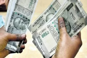 Featured image for: More than 75 crore people are getting the benefit, people are liking these govt schemes in Business category