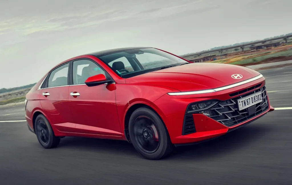 Hyundai Verna Discounts: Save Up to ₹1.7 Lakhs (CSD Offer & More!)