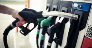 Featured image for: पेंट्रोल पंप पर हो रही चोरी को पकड़ने के लिए अपनाएं ये तरीके, ऐसे पलभर में हो जाता है खेल in Business category