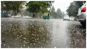Featured image for: Delhi Weather Update: Heavy Rains, strong winds are blowing, clouds are thundering in India category