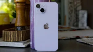 Featured image for: Apple iPhone 14 equipped with a 6.1-inch OLED screen with a 2532 x 1170 resolution in Gadgets category