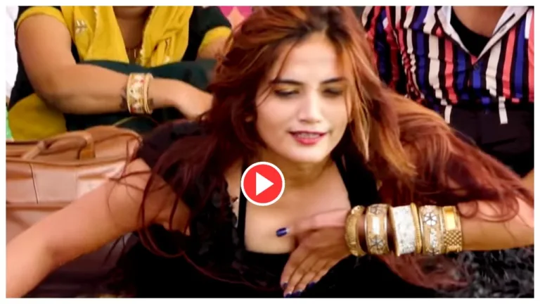 Komal Rangili Killer Dance Moves on Bollywood Song ‘Ring Ring Ringa’, Must watch
