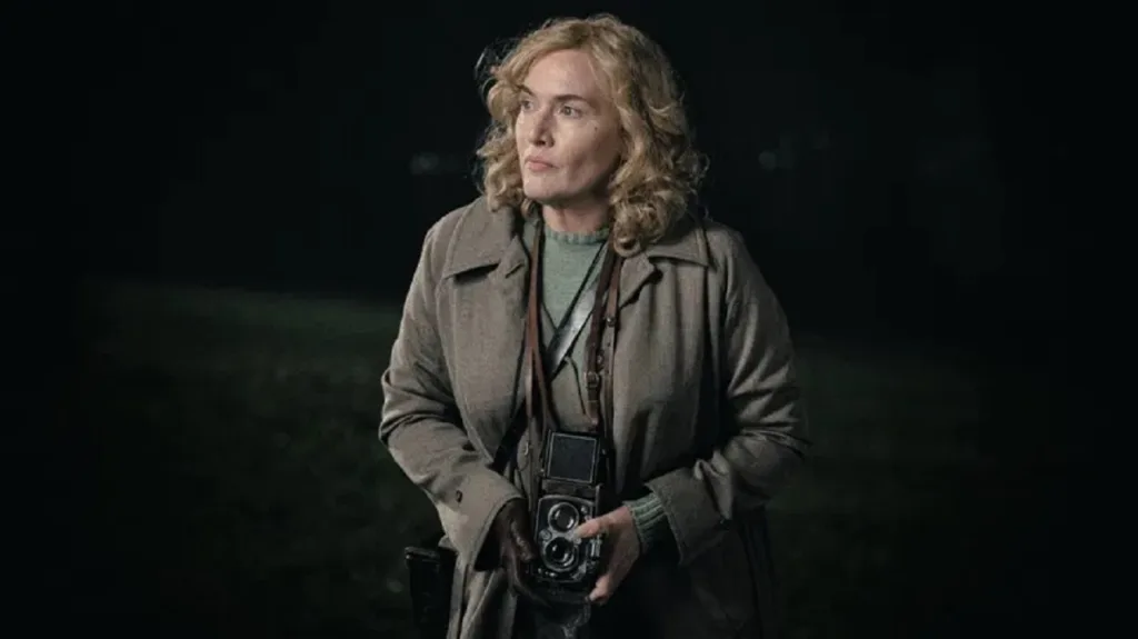 Kate Winslet Shines in New WWII Film as a War Photographer: A Gripping Tale of Courage and Conflict”