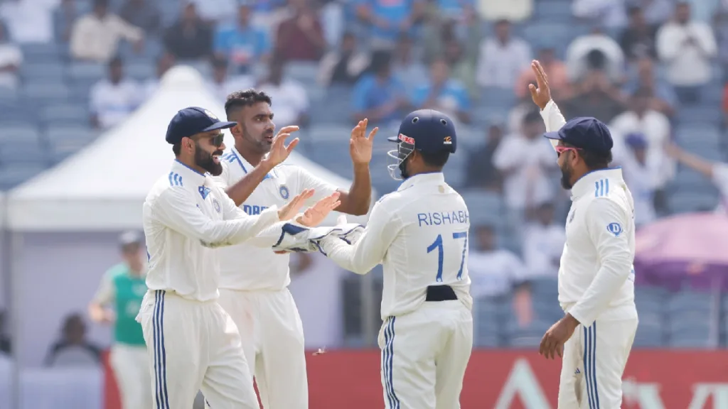 ‘Edge and taken’, Devon gone for 76, Ravichandran Ashwin took his third