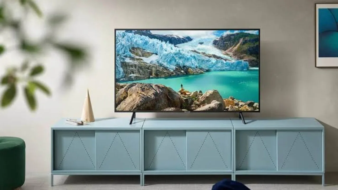 Dhanteras Offer: Buy 43-inch