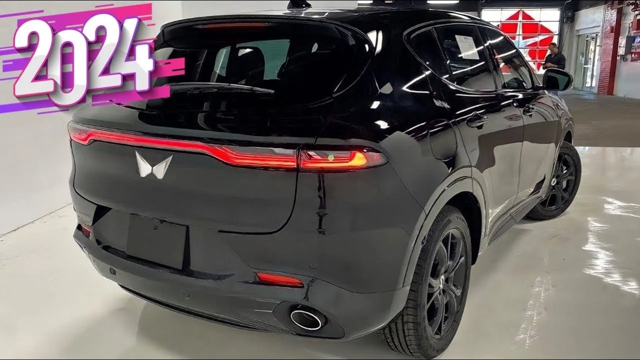2024 Mahindra XUV 200