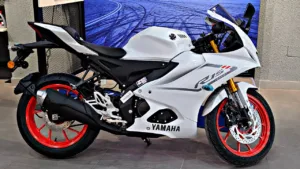 Featured image for: "Yamaha R15: The Affordable Sports Bike with Big Performance and Sleek Design!" in Business category