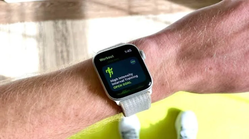 Smartwatches For Men Upto 87% Off, Grab This Deal 