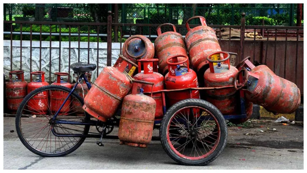 Gas Cylinder – Get LPG Cylinders for Just Rs 450, Here’s How Who Will Benefit?