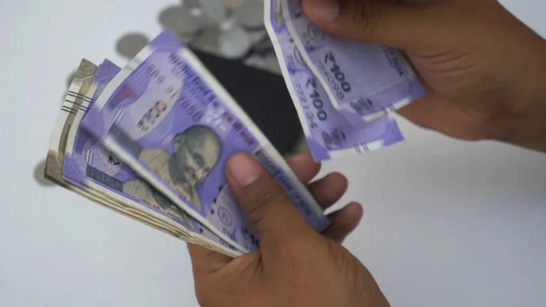 Govt increases DA, with retirement age too! New Year’s gift to the lakhs of state employees