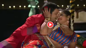 Featured image for: Bhojpuri Song: Must-Watch Nirahua & Kajal Raghwani Best Romance In 'Chumma Leve Se Pahile Nathuniya Taar Leve Da... in Entertainment category