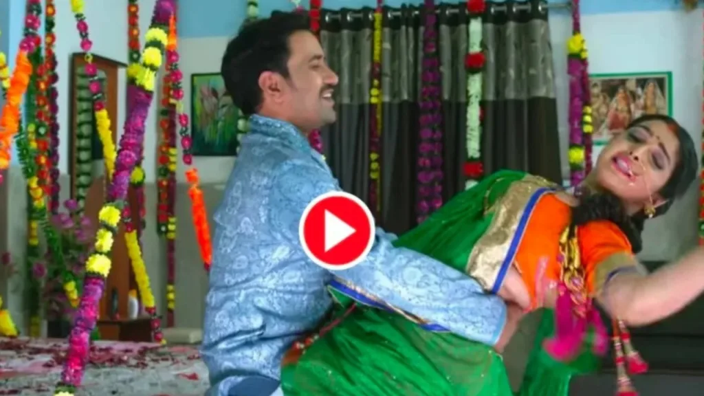 Bhojpuri Song: Nirahua and Amrapali Dubey Hot Liplock In ‘Manba Na Raja Jab Tu Cheekh Leba Ho’Fire On Youtube