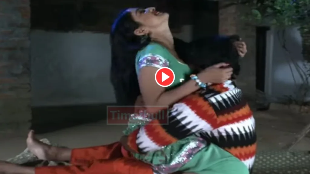 Bhojpuri Song: Must-Watch Aamrapali Dubey & Nirahua Romantic Chemistry In “Hamara Choliya Me Kathi Gayil Samayi..