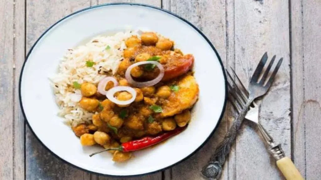 Do try the Chickpea and Potato curry, it tastes great and is tasty too!