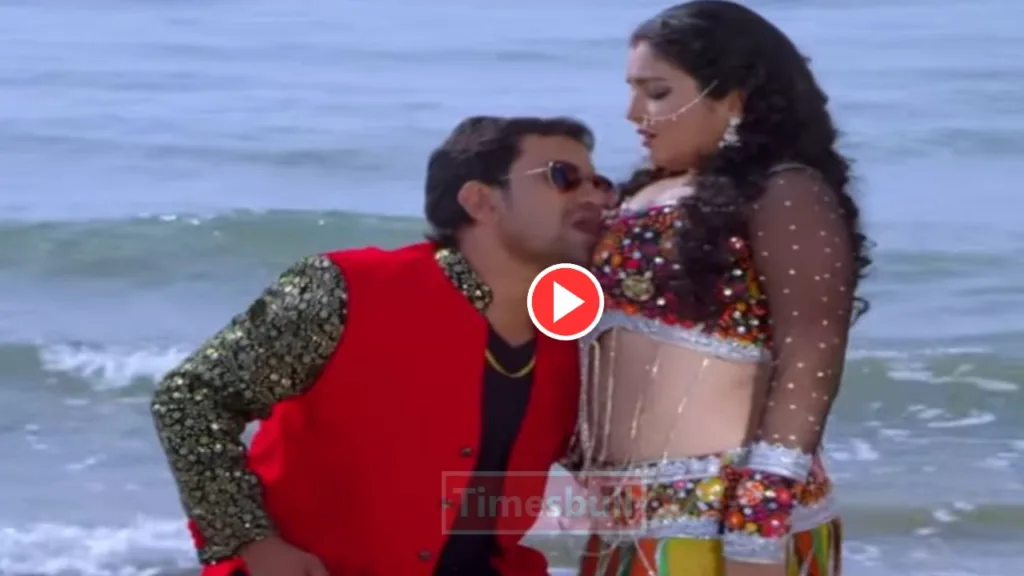 Must-Watch Amrapali Dubey & Nirahua Romantic Chemistry In ‘Saamaan Chunmuniya’ Hit Song Again trend On Youtube