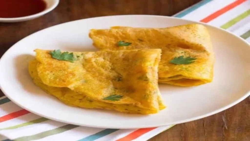 Make tasty moong dal chilla for breakfast or snacks
