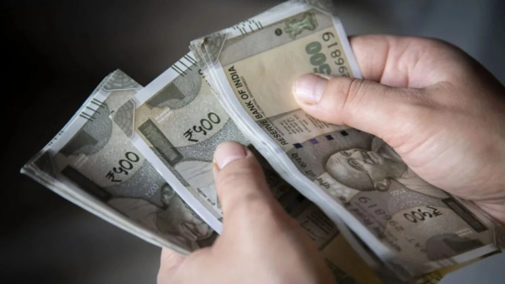 You will get a fund of Rs 8 lakh on investing just Rs 100