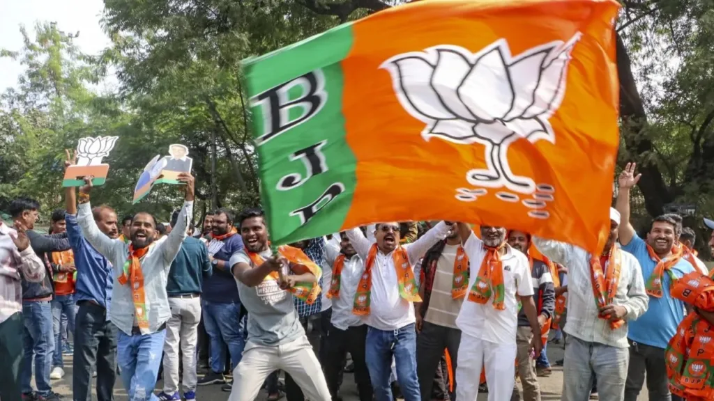 Will BJP end its 27-year drought? The party is strategizing for Delhi!