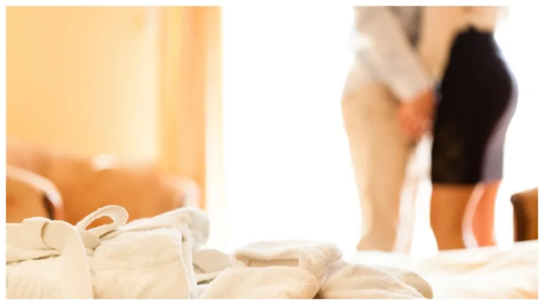 Rajasthan Married businessman Nilesh Bhandari found a dead body naked at a hotel