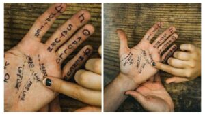 Featured image for: Palmistry: क्या आपको पता है कि हथेली का रंग बताते हैँ फ्यूचर से जुड़े कई अहम राज, जानें! in Hindi News category