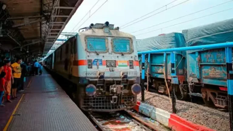 When and from where are the special trains running for Maha Kumbh? know each and everthing