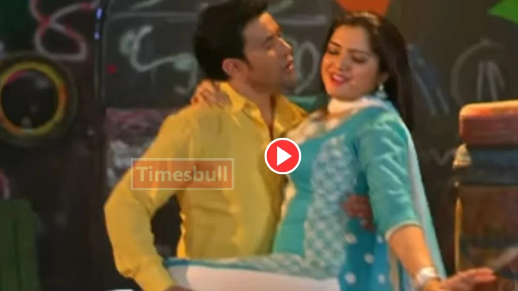 Bhojpuri Song: Nirahua & Aamrapali Dubey Hot Chemistry Fire On Youtube, Watch Song ‘Duniya Jaaye Chahe Bhaad Mein’ Here..