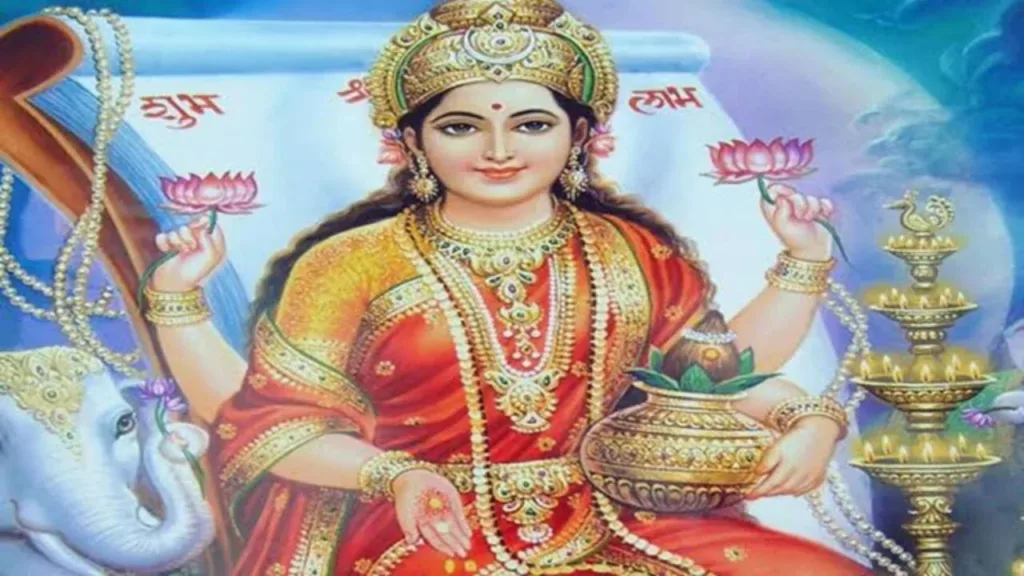 Vastu Tips: Place a picture of Maa Lakshmi in this direction of the house, the house will be filled with wealth!